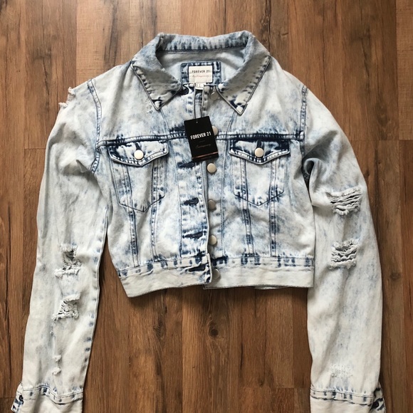 Forever 21 Jackets & Blazers - Acid washed crop denim jacket